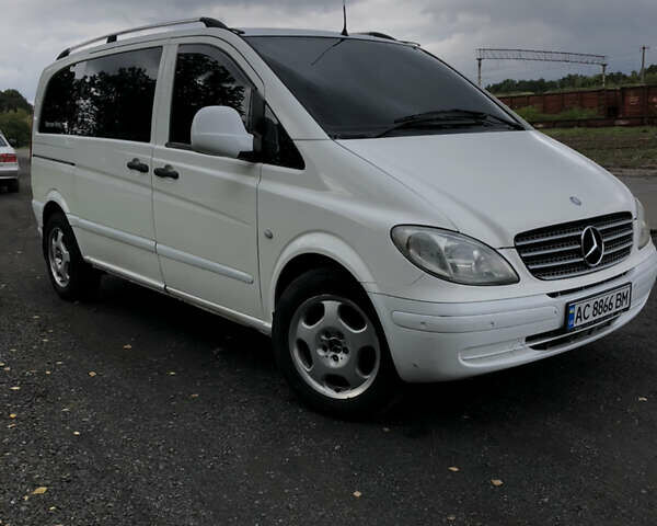 Белый Мерседес Вито, объемом двигателя 2.15 л и пробегом 228 тыс. км за 5350 $, фото 1 на Automoto.ua