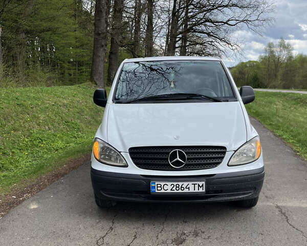 Білий Мерседес Віто, об'ємом двигуна 2.2 л та пробігом 395 тис. км за 5650 $, фото 1 на Automoto.ua