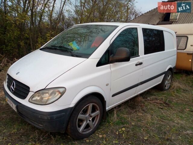 Білий Мерседес Віто, об'ємом двигуна 2.15 л та пробігом 300 тис. км за 5300 $, фото 1 на Automoto.ua
