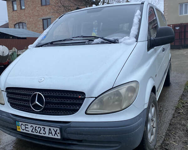 Белый Мерседес Вито, объемом двигателя 2.15 л и пробегом 120 тыс. км за 5200 $, фото 1 на Automoto.ua