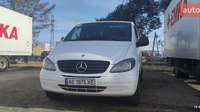 Белый Мерседес Вито, объемом двигателя 2.2 л и пробегом 280 тыс. км за 7333 $, фото 1 на Automoto.ua