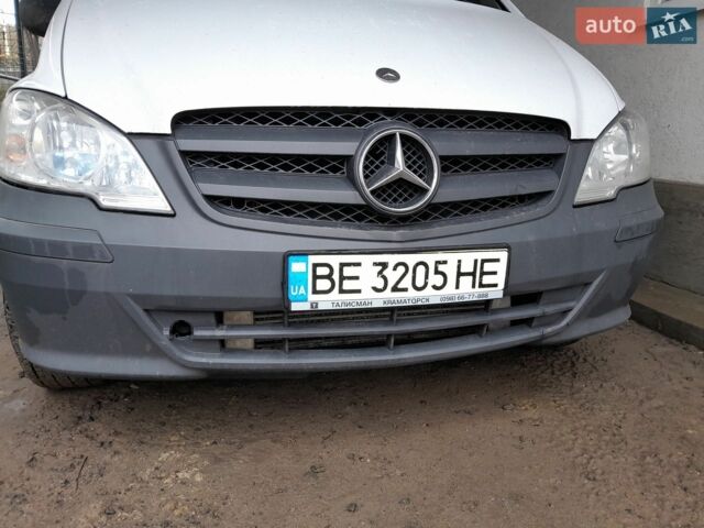 Білий Мерседес Віто, об'ємом двигуна 2.15 л та пробігом 450 тис. км за 9000 $, фото 1 на Automoto.ua