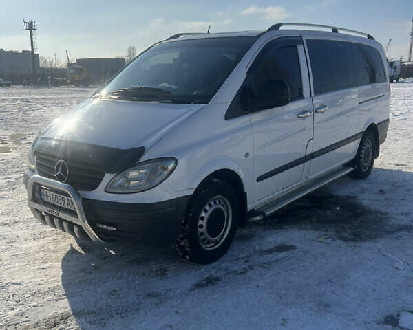 Білий Мерседес Віто, об'ємом двигуна 2.15 л та пробігом 248 тис. км за 8500 $, фото 1 на Automoto.ua