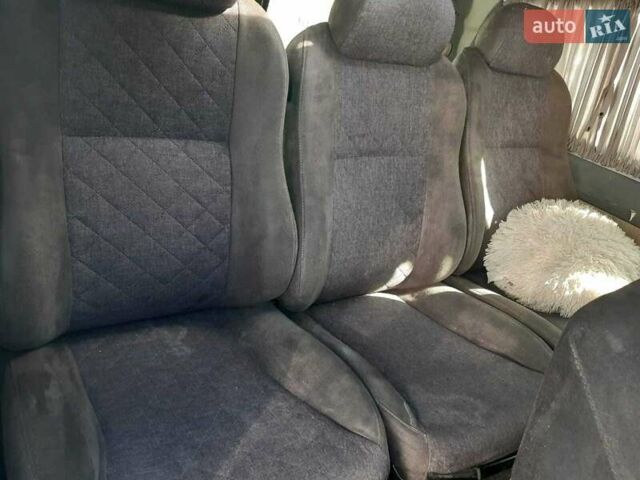 Білий Мерседес Віто, об'ємом двигуна 2.15 л та пробігом 372 тис. км за 6200 $, фото 1 на Automoto.ua