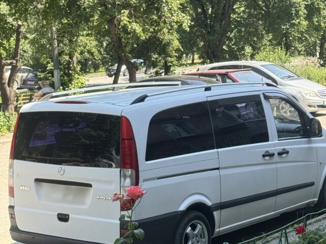 Білий Мерседес Віто, об'ємом двигуна 2.2 л та пробігом 323 тис. км за 8600 $, фото 1 на Automoto.ua