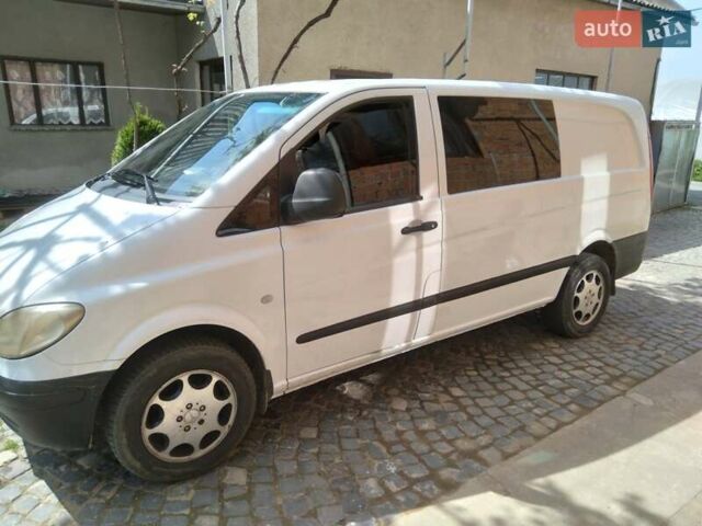 Белый Мерседес Вито, объемом двигателя 2.2 л и пробегом 310 тыс. км за 7000 $, фото 1 на Automoto.ua