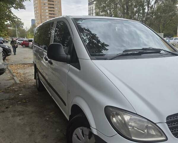 Білий Мерседес Віто, об'ємом двигуна 2.15 л та пробігом 464 тис. км за 9800 $, фото 1 на Automoto.ua