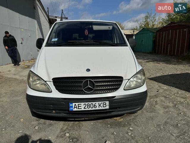 Белый Мерседес Вито, объемом двигателя 2.15 л и пробегом 353 тыс. км за 6500 $, фото 1 на Automoto.ua