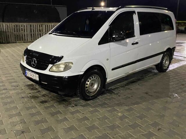 Белый Мерседес Вито, объемом двигателя 2.2 л и пробегом 400 тыс. км за 3999 $, фото 1 на Automoto.ua