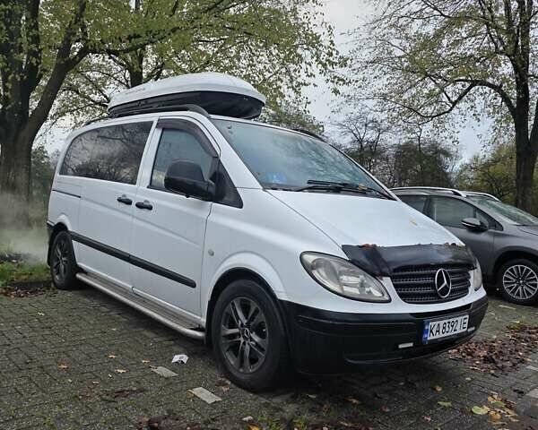 Белый Мерседес Вито, объемом двигателя 2.15 л и пробегом 468 тыс. км за 12167 $, фото 1 на Automoto.ua