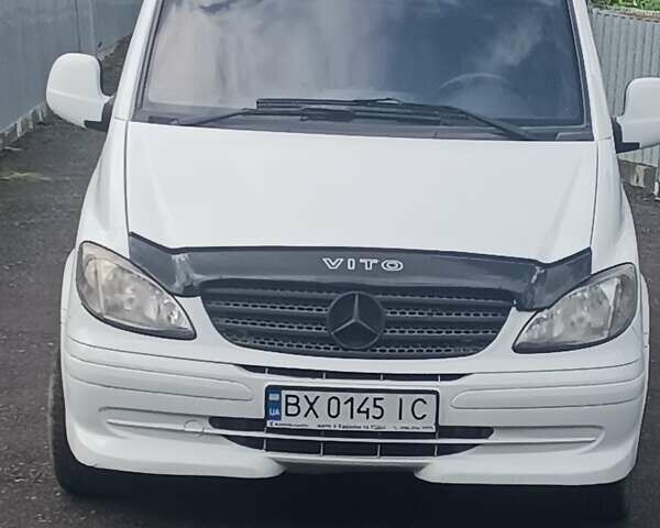 Белый Мерседес Вито, объемом двигателя 2.2 л и пробегом 250 тыс. км за 7200 $, фото 1 на Automoto.ua