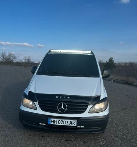 Білий Мерседес Віто, об'ємом двигуна 2.15 л та пробігом 378 тис. км за 7500 $, фото 1 на Automoto.ua