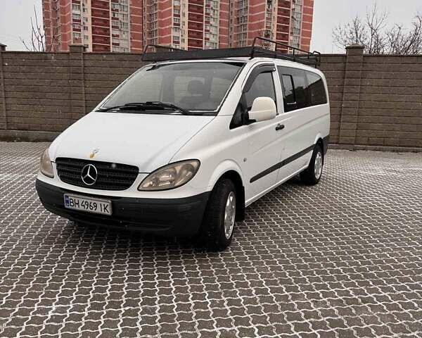 Белый Мерседес Вито, объемом двигателя 2.15 л и пробегом 450 тыс. км за 7700 $, фото 1 на Automoto.ua