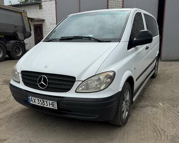 Белый Мерседес Вито, объемом двигателя 2.15 л и пробегом 323 тыс. км за 5200 $, фото 1 на Automoto.ua