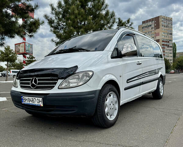 Белый Мерседес Вито, объемом двигателя 2.15 л и пробегом 270 тыс. км за 6999 $, фото 1 на Automoto.ua