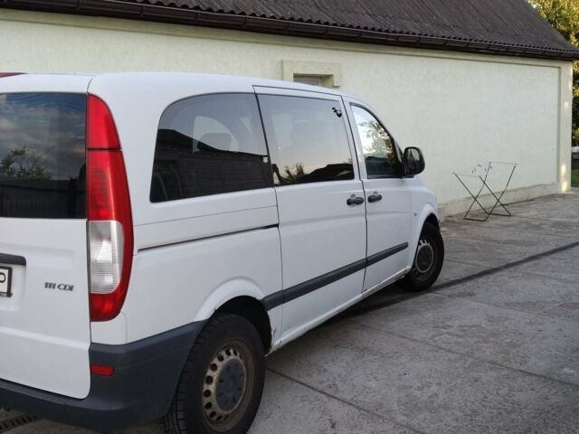Белый Мерседес Вито, объемом двигателя 2.15 л и пробегом 265 тыс. км за 7200 $, фото 1 на Automoto.ua