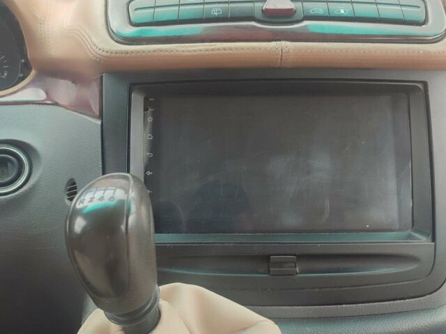 Белый Мерседес Вито, объемом двигателя 2.15 л и пробегом 620 тыс. км за 8147 $, фото 1 на Automoto.ua