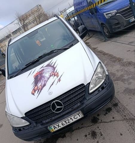 Белый Мерседес Вито, объемом двигателя 2.2 л и пробегом 526 тыс. км за 5671 $, фото 1 на Automoto.ua
