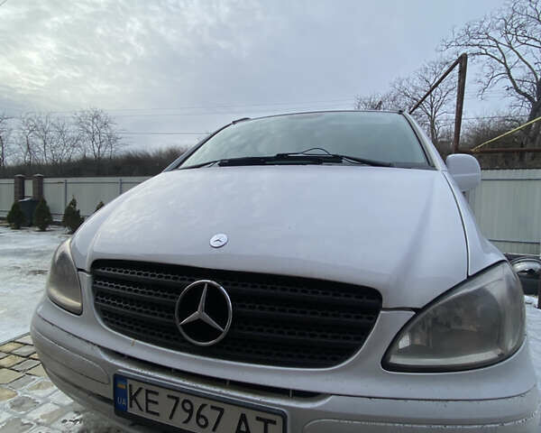 Белый Мерседес Вито, объемом двигателя 2.15 л и пробегом 286 тыс. км за 8600 $, фото 1 на Automoto.ua