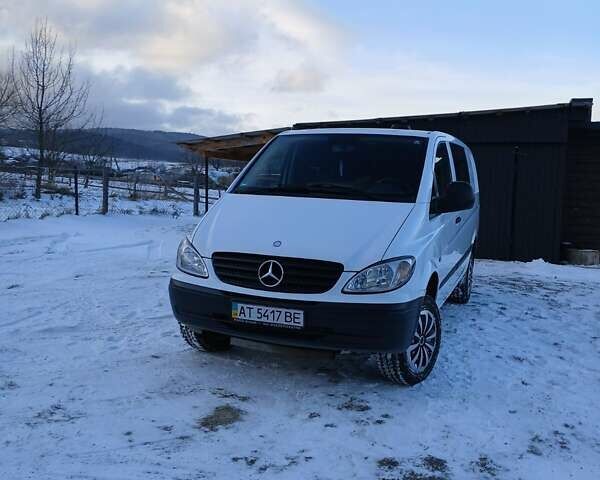 Белый Мерседес Вито, объемом двигателя 2.15 л и пробегом 177 тыс. км за 9000 $, фото 1 на Automoto.ua