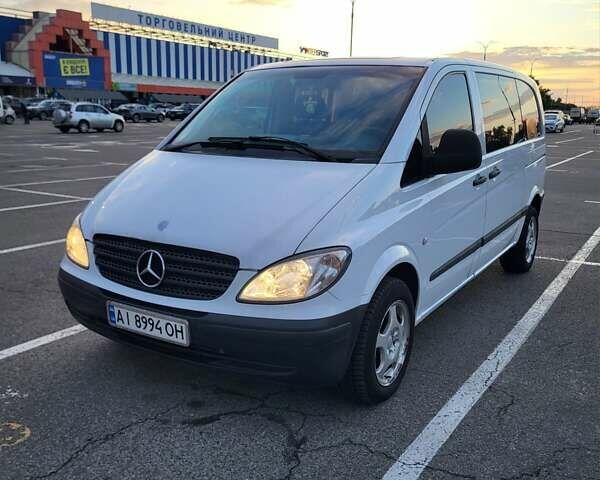 Белый Мерседес Вито, объемом двигателя 2.2 л и пробегом 346 тыс. км за 8100 $, фото 1 на Automoto.ua