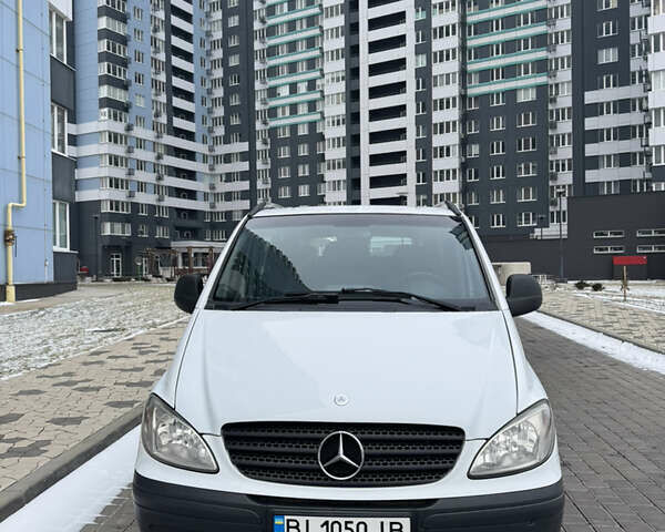 Белый Мерседес Вито, объемом двигателя 2.15 л и пробегом 358 тыс. км за 7700 $, фото 1 на Automoto.ua