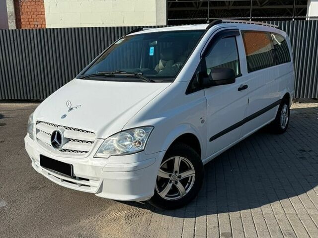 Белый Мерседес Вито, объемом двигателя 2.15 л и пробегом 390 тыс. км за 11500 $, фото 1 на Automoto.ua