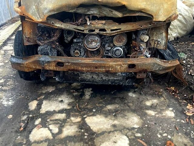 Білий Мерседес Віто, об'ємом двигуна 2.2 л та пробігом 400 тис. км за 1700 $, фото 1 на Automoto.ua