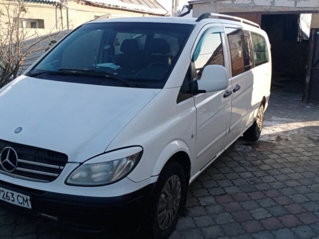 Белый Мерседес Вито, объемом двигателя 2.2 л и пробегом 900 тыс. км за 6200 $, фото 1 на Automoto.ua