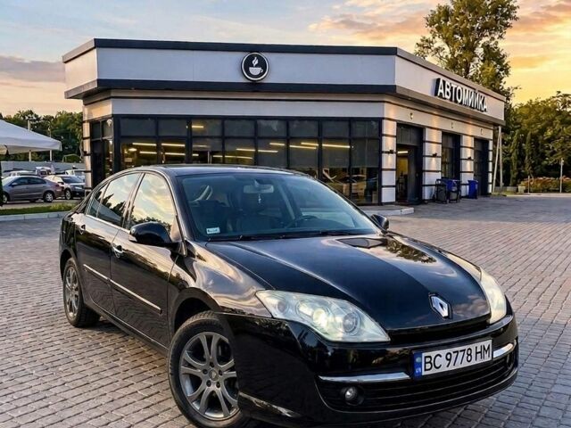 Білий Мерседес Віто, об'ємом двигуна 2.15 л та пробігом 296 тис. км за 7300 $, фото 1 на Automoto.ua