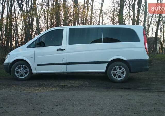 Белый Мерседес Вито, объемом двигателя 2.15 л и пробегом 435 тыс. км за 10250 $, фото 1 на Automoto.ua