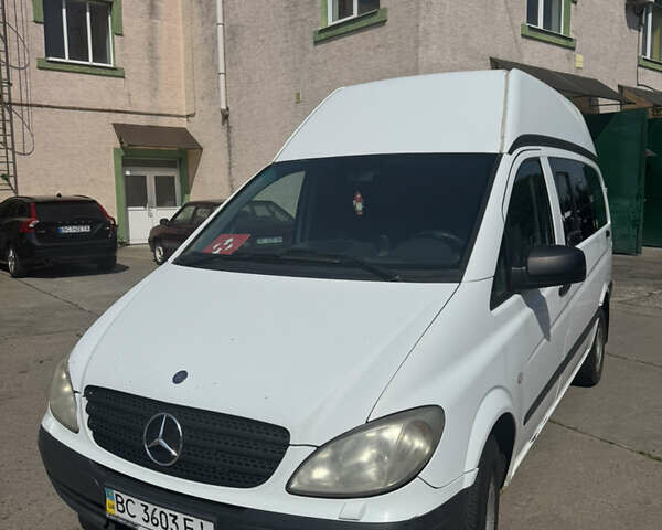 Білий Мерседес Віто, об'ємом двигуна 2.15 л та пробігом 403 тис. км за 6800 $, фото 1 на Automoto.ua