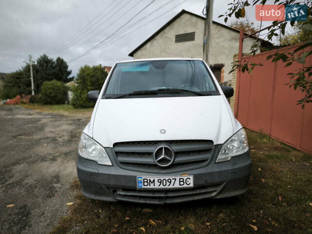 Белый Мерседес Вито, объемом двигателя 2.1 л и пробегом 261 тыс. км за 9000 $, фото 1 на Automoto.ua