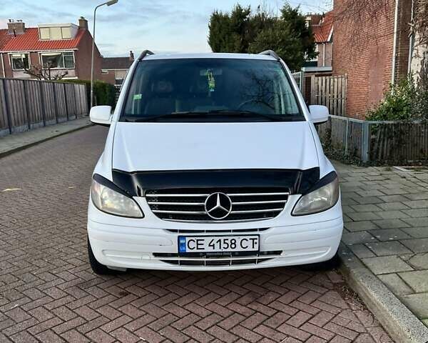 Белый Мерседес Вито, объемом двигателя 2.2 л и пробегом 262 тыс. км за 14809 $, фото 1 на Automoto.ua
