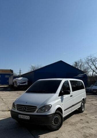 Білий Мерседес Віто, об'ємом двигуна 2.15 л та пробігом 491 тис. км за 10300 $, фото 1 на Automoto.ua