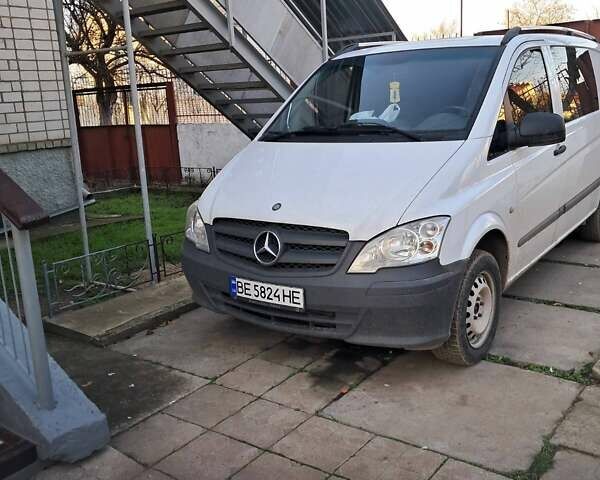 Белый Мерседес Вито, объемом двигателя 2.14 л и пробегом 271 тыс. км за 11000 $, фото 1 на Automoto.ua