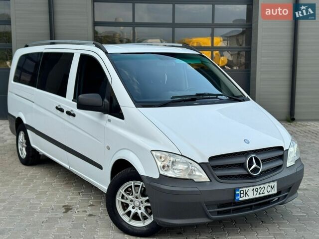 Белый Мерседес Вито, объемом двигателя 2.14 л и пробегом 255 тыс. км за 9500 $, фото 1 на Automoto.ua