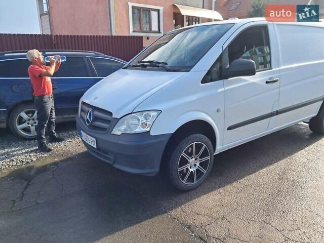 Білий Мерседес Віто, об'ємом двигуна 2.14 л та пробігом 500 тис. км за 13500 $, фото 1 на Automoto.ua