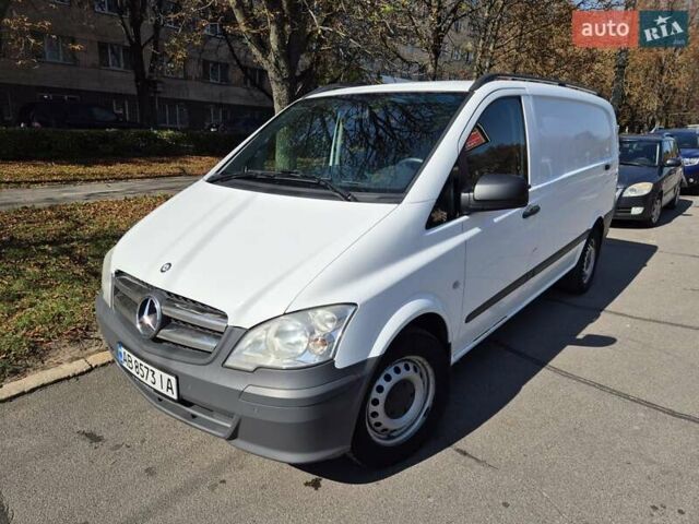 Белый Мерседес Вито, объемом двигателя 2.14 л и пробегом 337 тыс. км за 10900 $, фото 1 на Automoto.ua