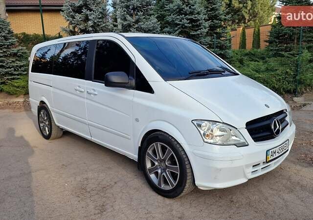 Белый Мерседес Вито, объемом двигателя 2.2 л и пробегом 250 тыс. км за 12900 $, фото 1 на Automoto.ua