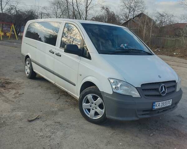 Белый Мерседес Вито, объемом двигателя 2.14 л и пробегом 329 тыс. км за 12500 $, фото 1 на Automoto.ua