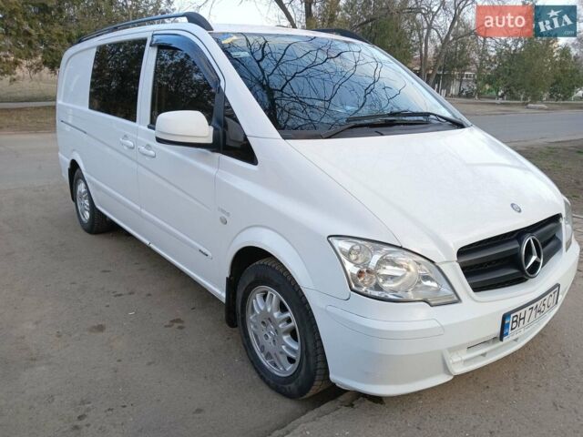 Белый Мерседес Вито, объемом двигателя 2.1 л и пробегом 359 тыс. км за 12500 $, фото 1 на Automoto.ua
