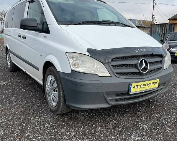 Белый Мерседес Вито, объемом двигателя 2.14 л и пробегом 505 тыс. км за 12490 $, фото 1 на Automoto.ua