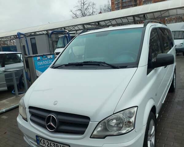 Белый Мерседес Вито, объемом двигателя 2.14 л и пробегом 274 тыс. км за 13000 $, фото 1 на Automoto.ua