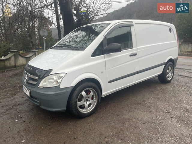 Белый Мерседес Вито, объемом двигателя 2.14 л и пробегом 305 тыс. км за 12700 $, фото 1 на Automoto.ua