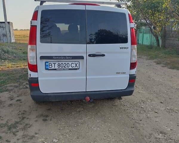 Білий Мерседес Віто, об'ємом двигуна 2.2 л та пробігом 220 тис. км за 12000 $, фото 1 на Automoto.ua