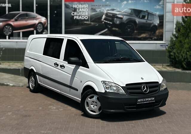 Белый Мерседес Вито, объемом двигателя 2.14 л и пробегом 551 тыс. км за 13662 $, фото 1 на Automoto.ua