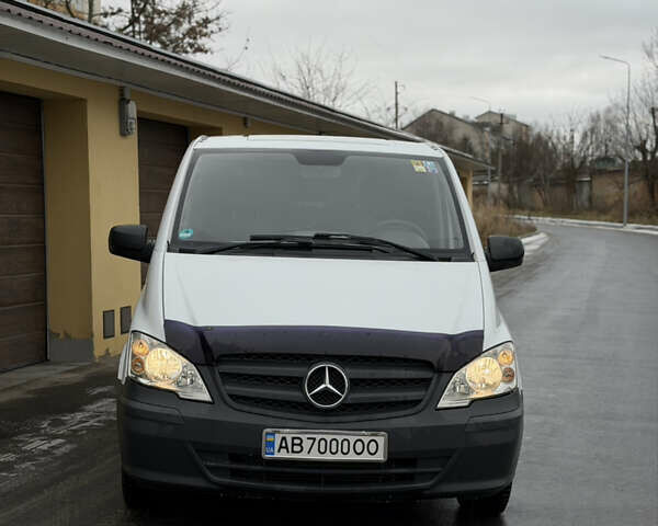 Белый Мерседес Вито, объемом двигателя 2.14 л и пробегом 390 тыс. км за 15500 $, фото 1 на Automoto.ua