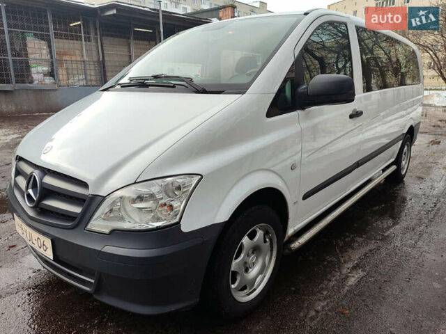 Белый Мерседес Вито, объемом двигателя 2.15 л и пробегом 197 тыс. км за 17200 $, фото 1 на Automoto.ua