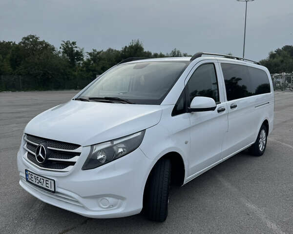 Белый Мерседес Вито, объемом двигателя 2.2 л и пробегом 232 тыс. км за 17800 $, фото 1 на Automoto.ua